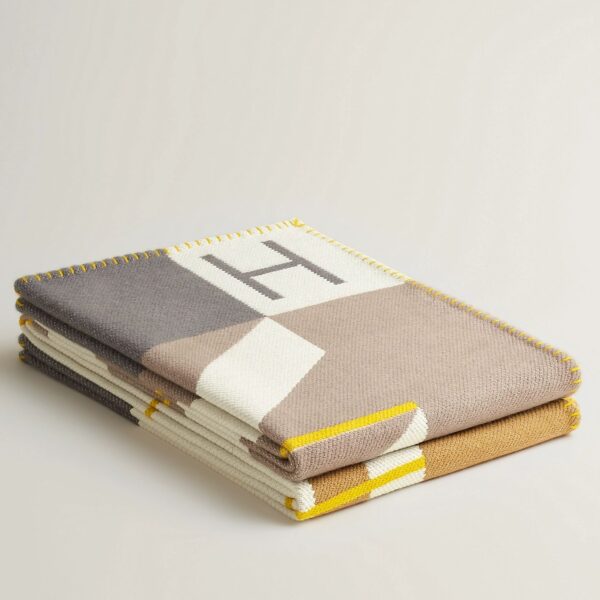 REPLICA Hermes Avalon H Club Blanket in Taupe Cashmere